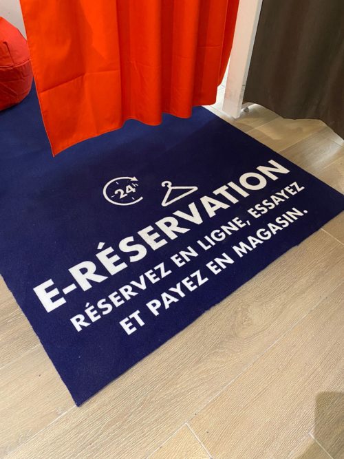tapis publicitaire avec logo